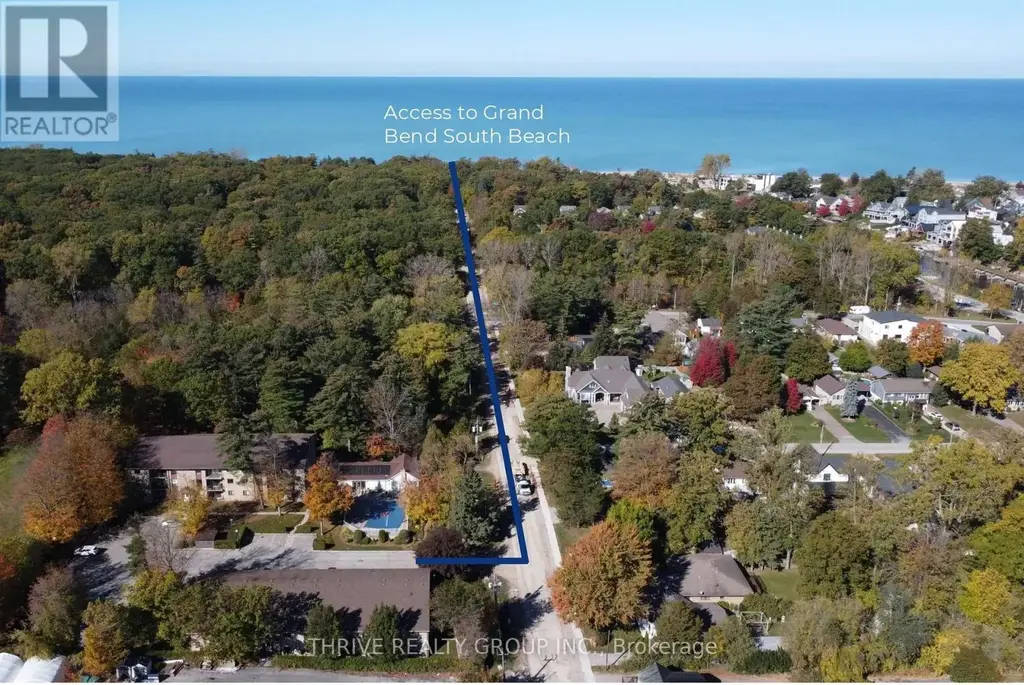 104 - 8 Lake Road, Lambton Shores (Grand Bend)
