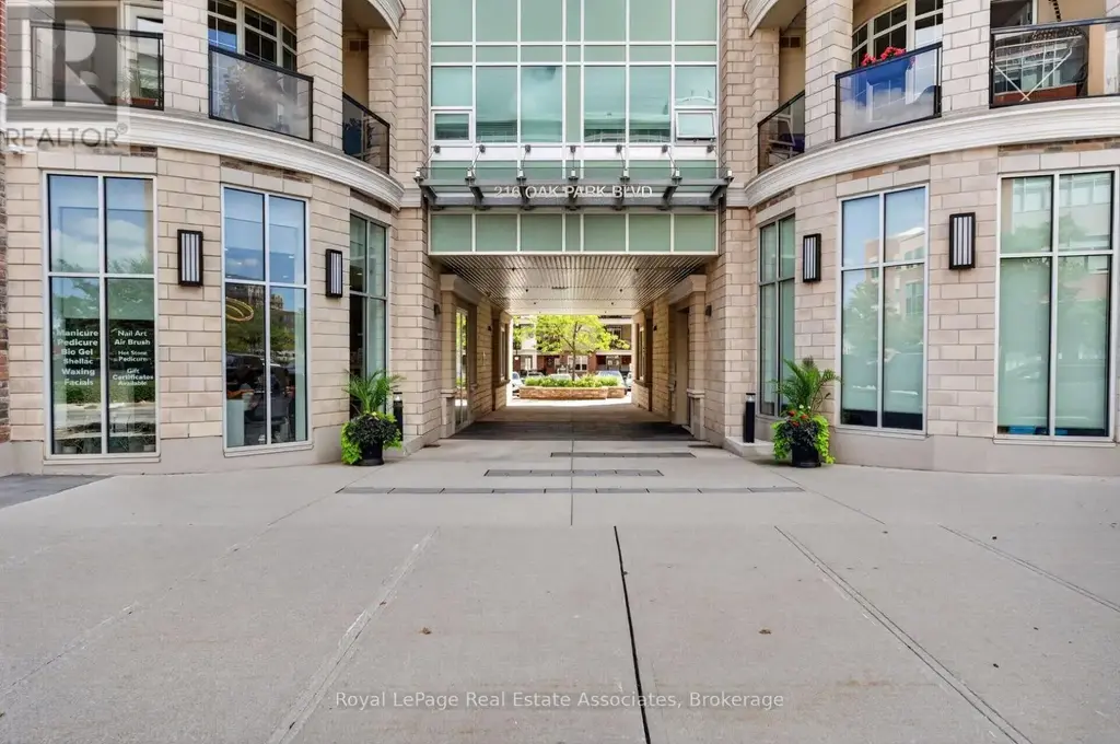 214 - 216 Oak Park Boulevard, Oakville (RO River Oaks)