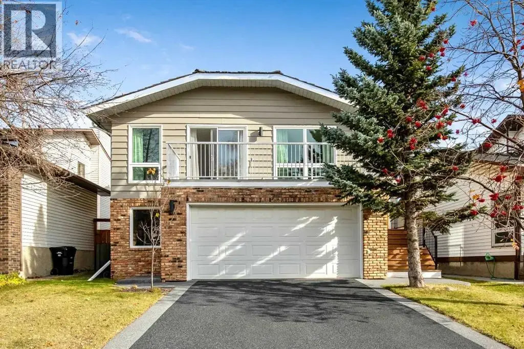 71 Strathclair Rise Sw, Calgary