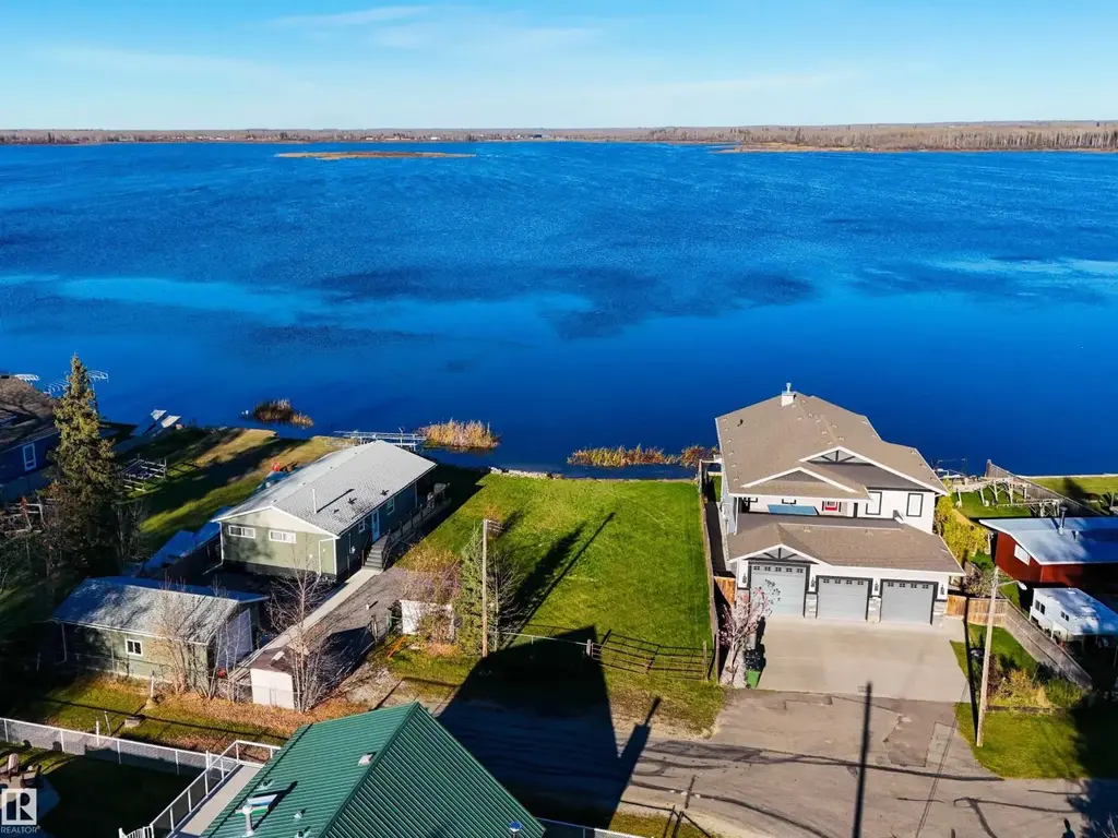 307 3 St, Rural Lac Ste. Anne County