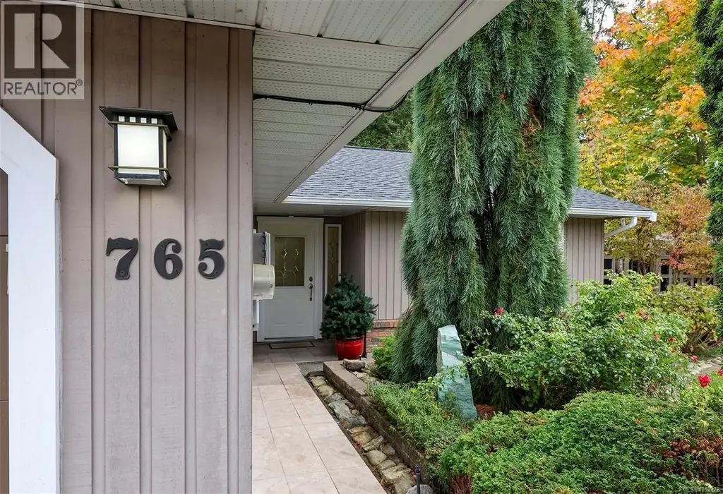 765 Nicolls Dr, French Creek