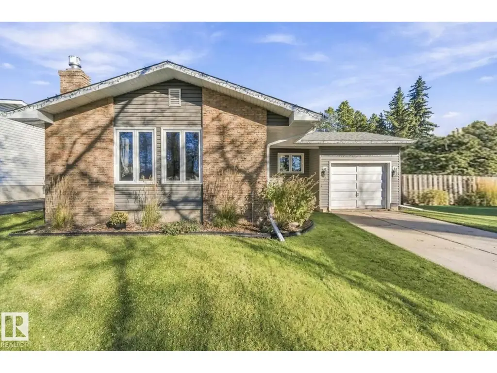65 Fawcett Cr, St. Albert