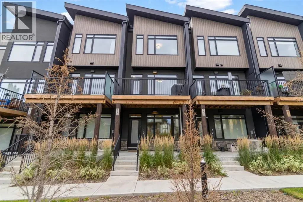 52 Royal Elm Green Nw, Calgary