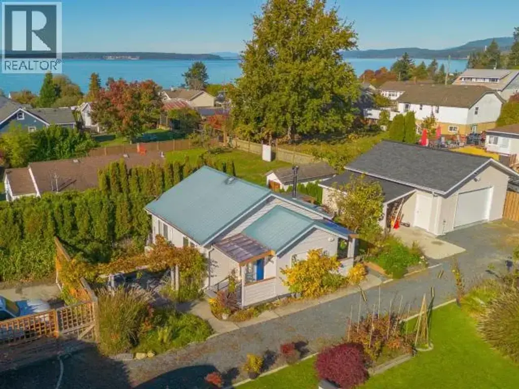 6941 Kamloops Street, Powell River