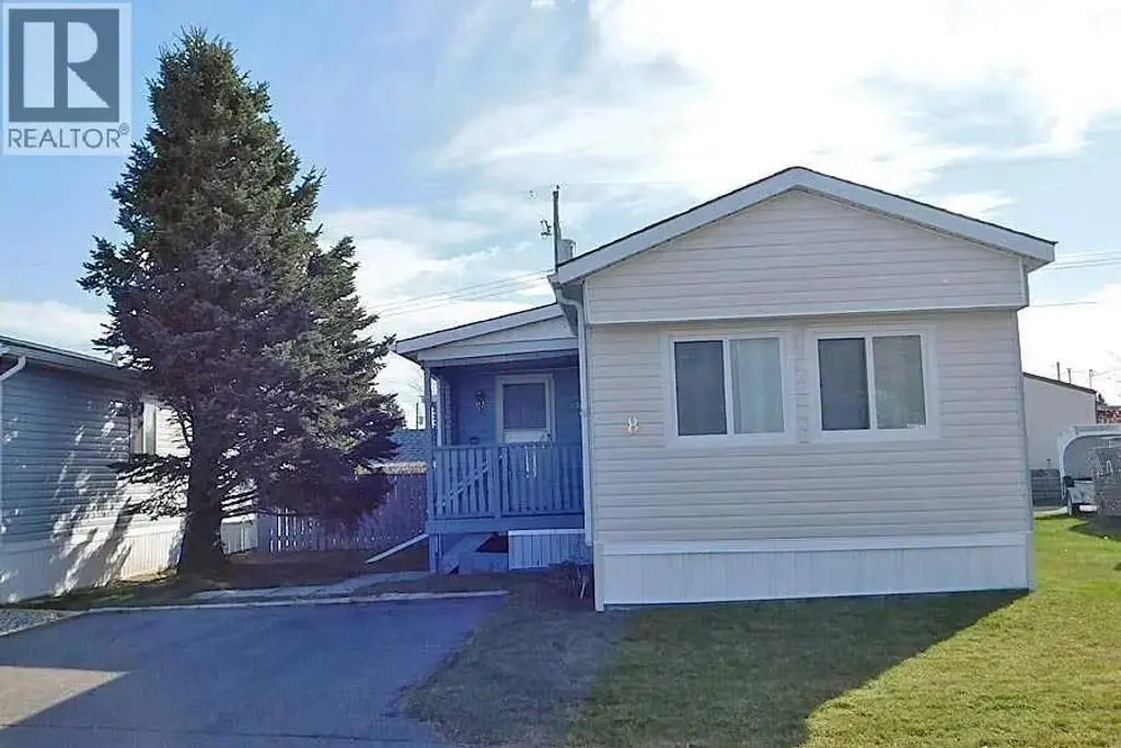 #8, 5853 4 Street W, Claresholm