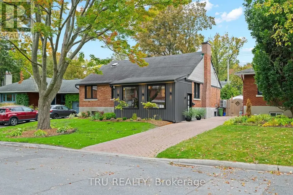 2110 Honeywell Avenue, Ottawa