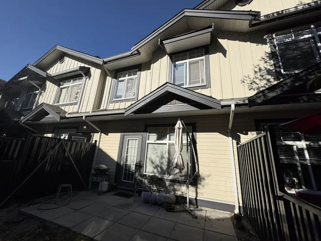 22 16588 Fraser Highway, Surrey