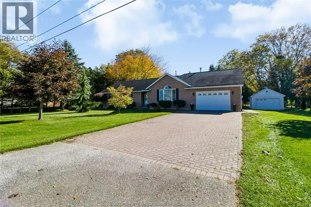 201 Cherry Street East, Bothwell