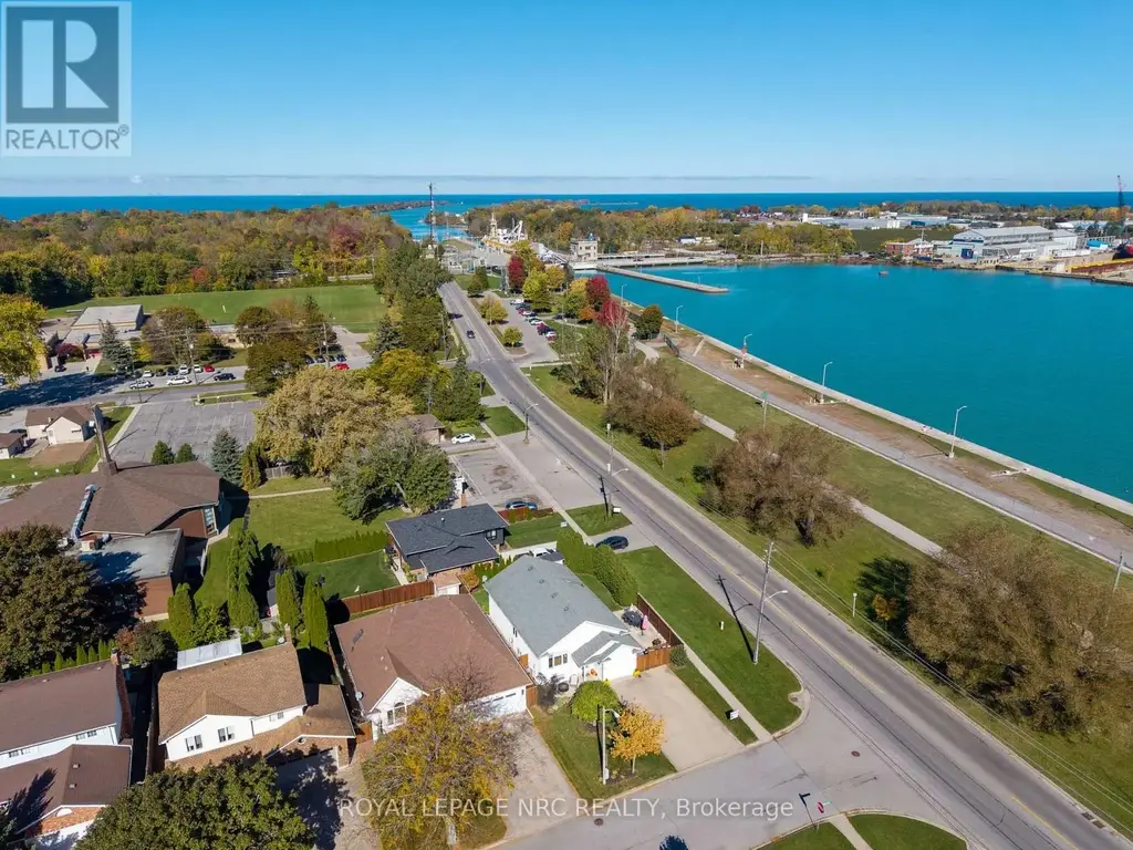 1 Bahama Bay, St. Catharines (Bunting/Linwell)