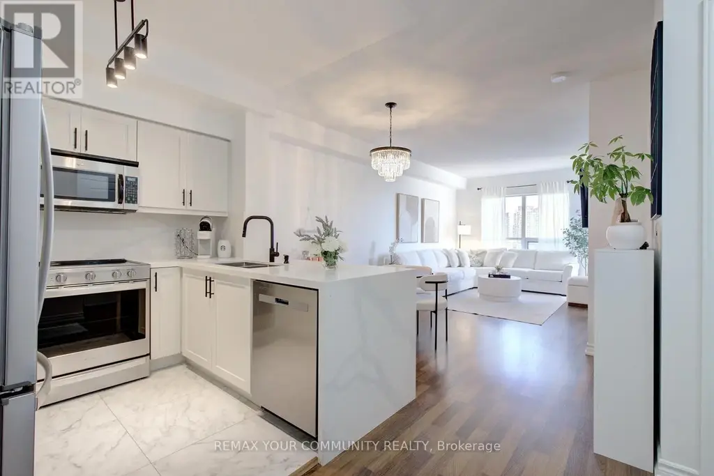 1502 - 9225 Jane Street, Vaughan (Maple)