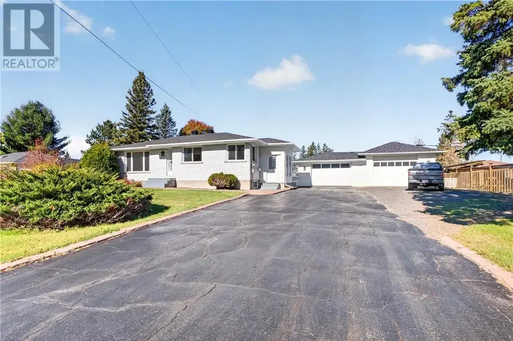 1634 Richard, Val Caron