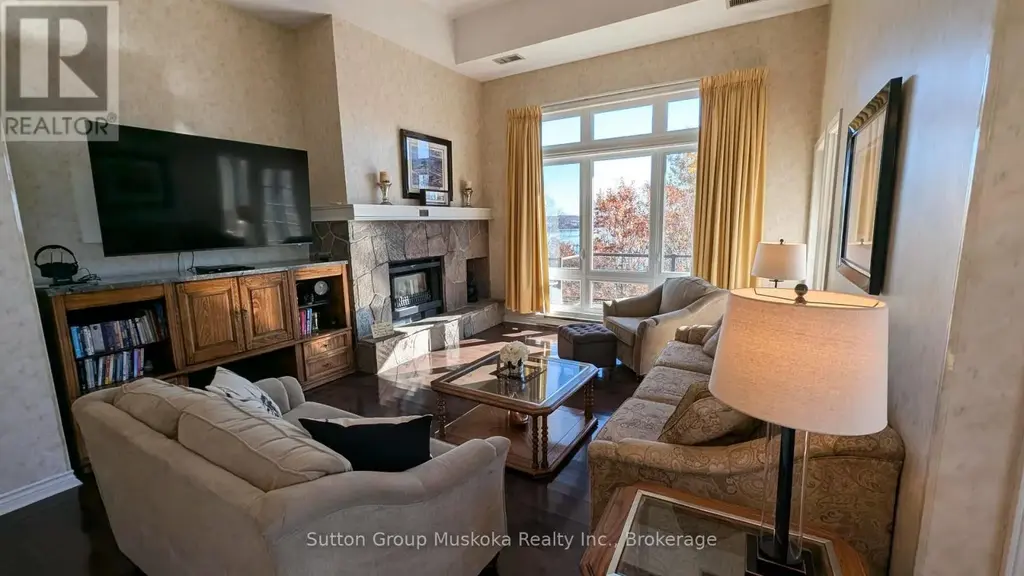 302 - 19 Oakridge - Deerhurst Drive, Huntsville (Chaffey)