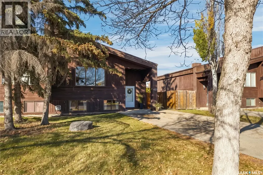 423 Russell Road, Saskatoon