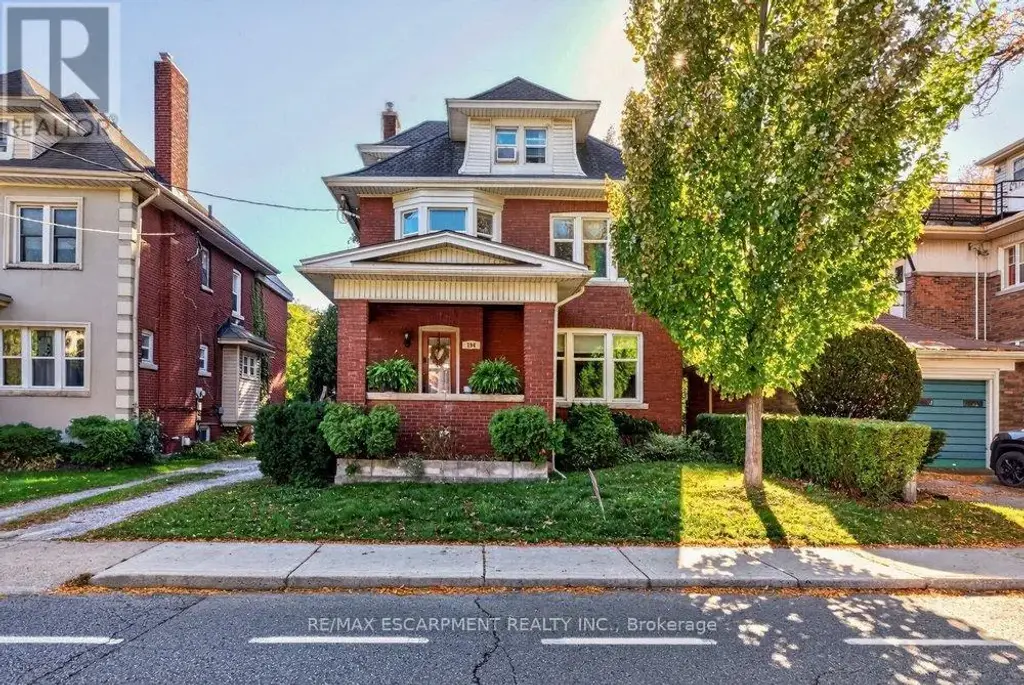 194 Delaware Avenue, Hamilton (St. Clair)