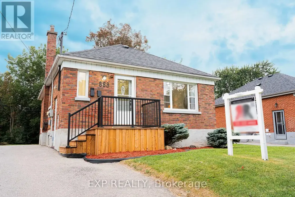 858 Grierson Street, Oshawa (Centennial)