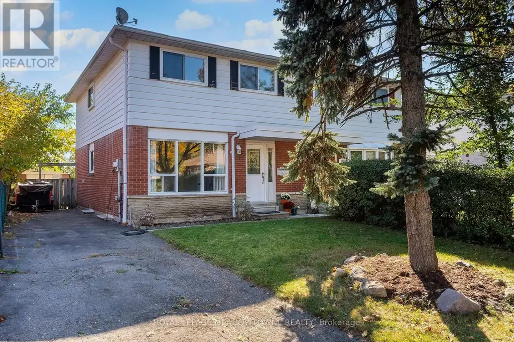 139 Archdekin Drive, Brampton (Queen Street Corridor)