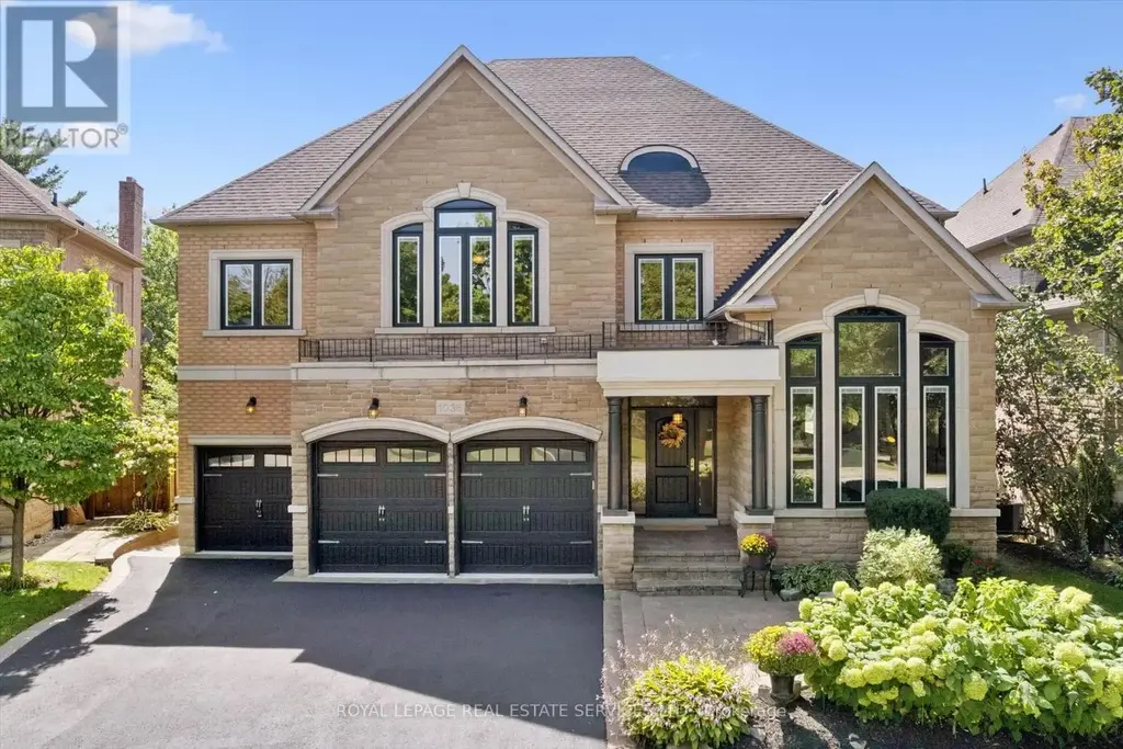 1036 Valley Crest Circle, Oakville (RO River Oaks)