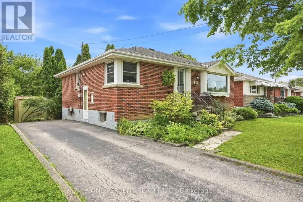 241 East 44th Street, Hamilton (Hampton Heights)