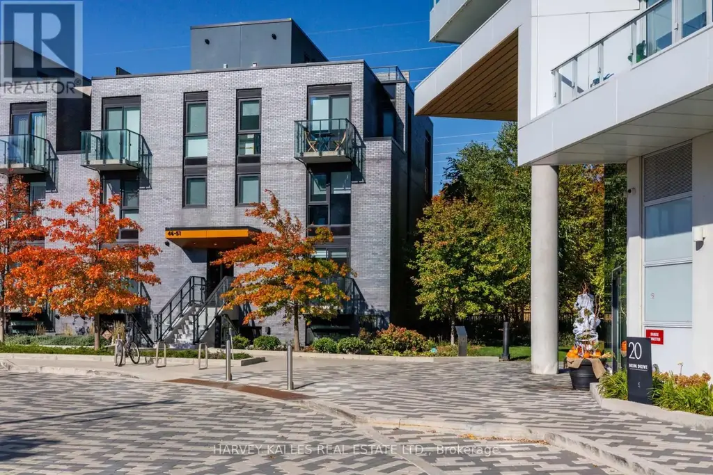 Th49 - 10 Brin Drive, Toronto (Edenbridge-Humber Valley)