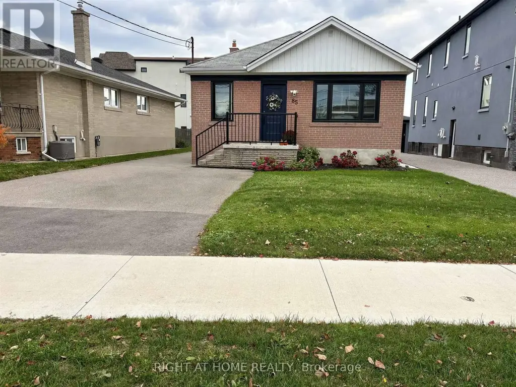 85 Floral Parkway, Toronto (Maple Leaf)