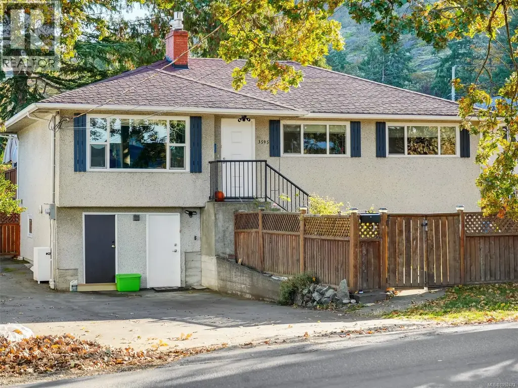 3595 Richmond Rd, Saanich