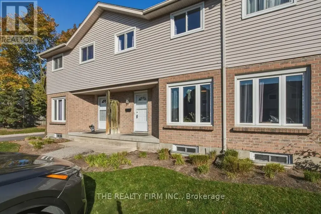 9 - 628 Wharncliffe Road S, London South (South P)