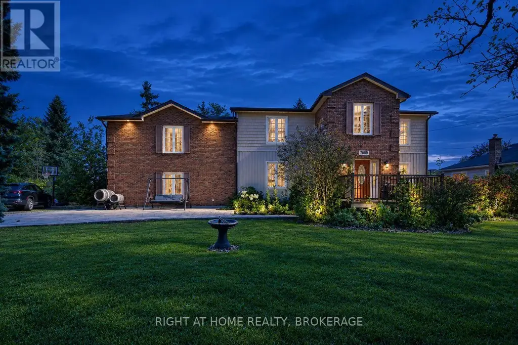 7060 Garner Road, Niagara Falls (Forestview)
