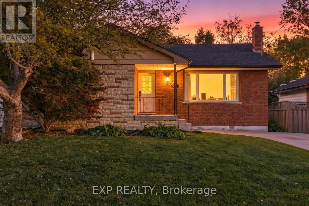 523 Brentwood Avenue, Oshawa (O'Neill)