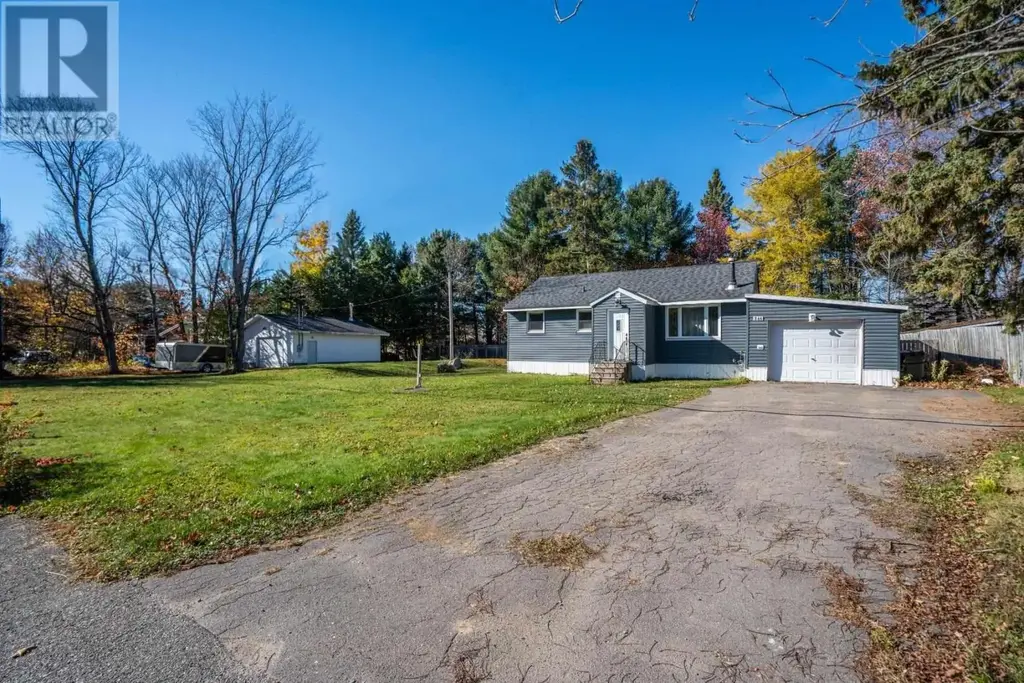246 Old Highway 17 N, Sault Ste. Marie