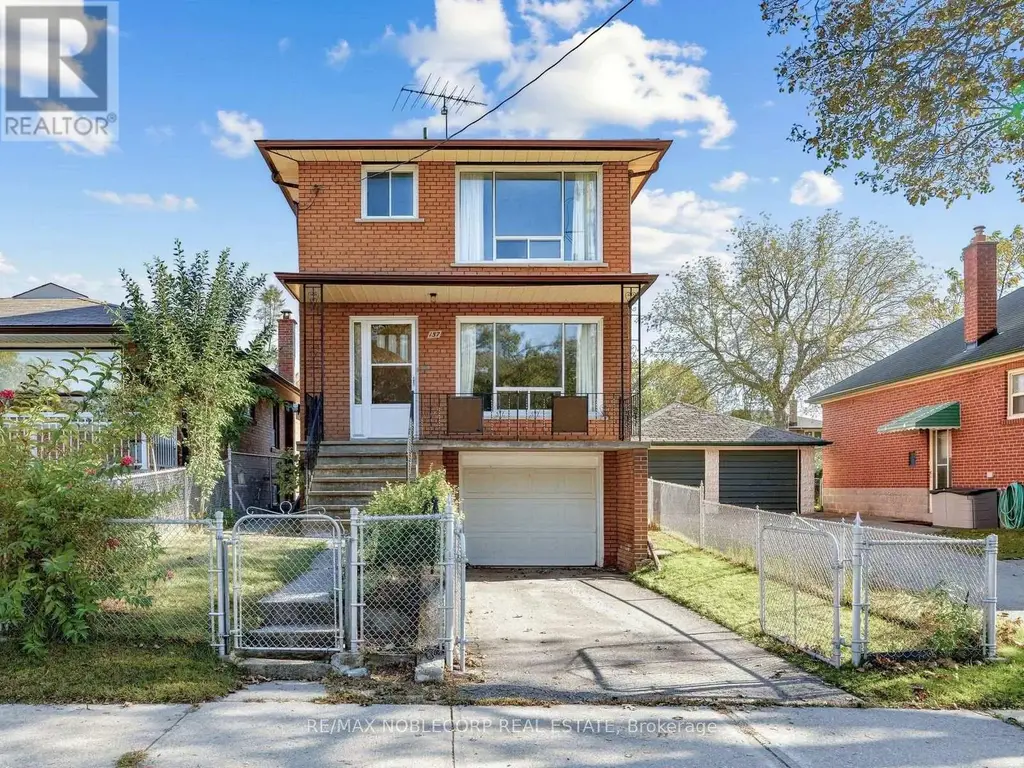 157 Hallmark Avenue, Toronto (Alderwood)