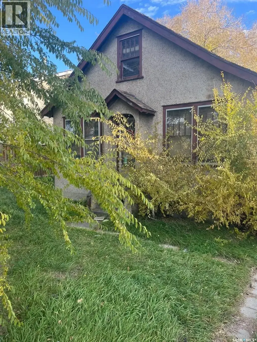 902 Gray Avenue, Saskatoon