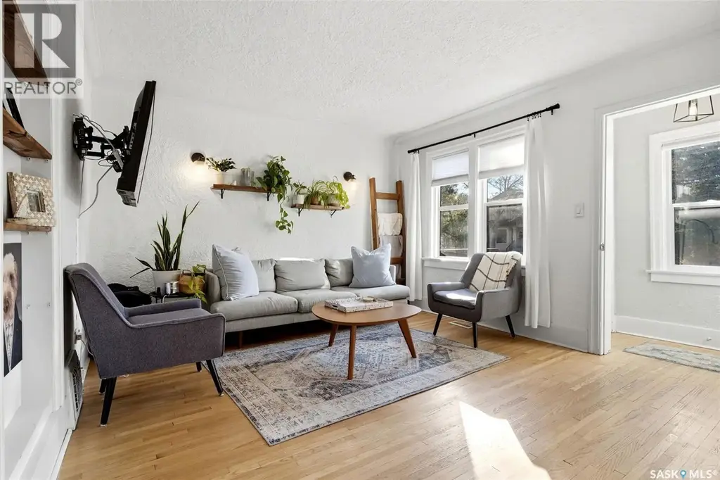 2263 Queen Street, Regina