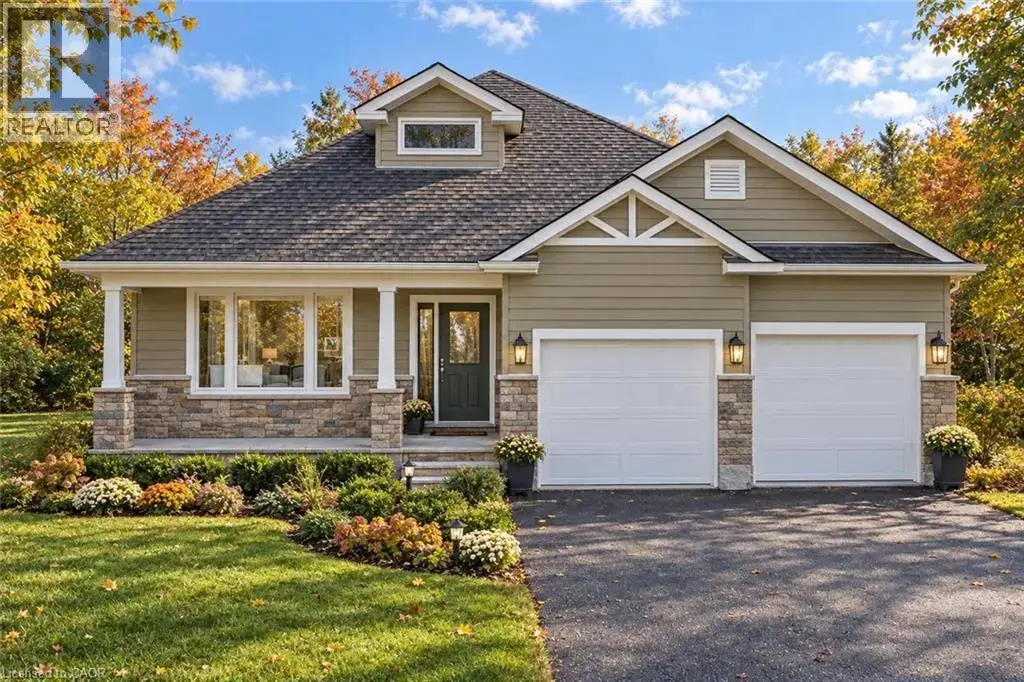 218 Bridge Crescent, Minto