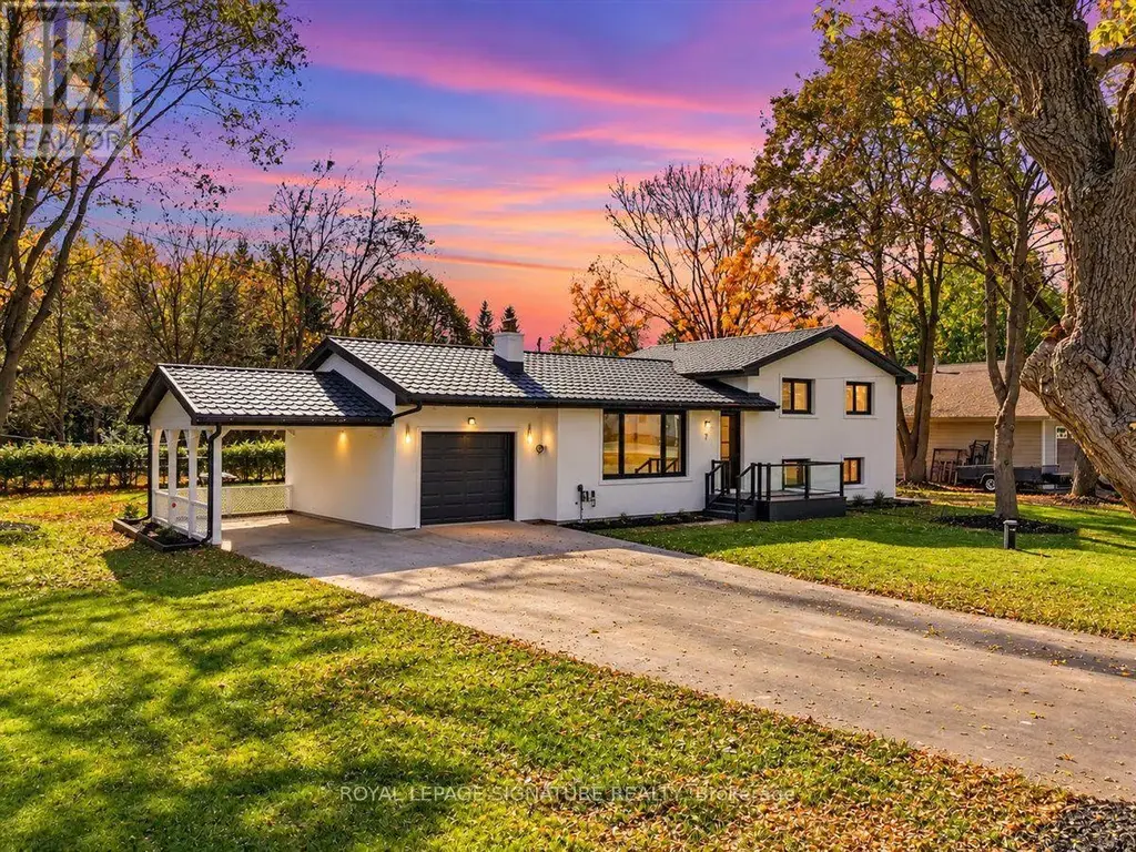 $899000 | Holland Landing for Sale at 7 Parkside Drive | East ...
