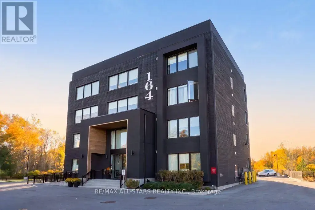 301 - 164 Cemetery Road, Uxbridge