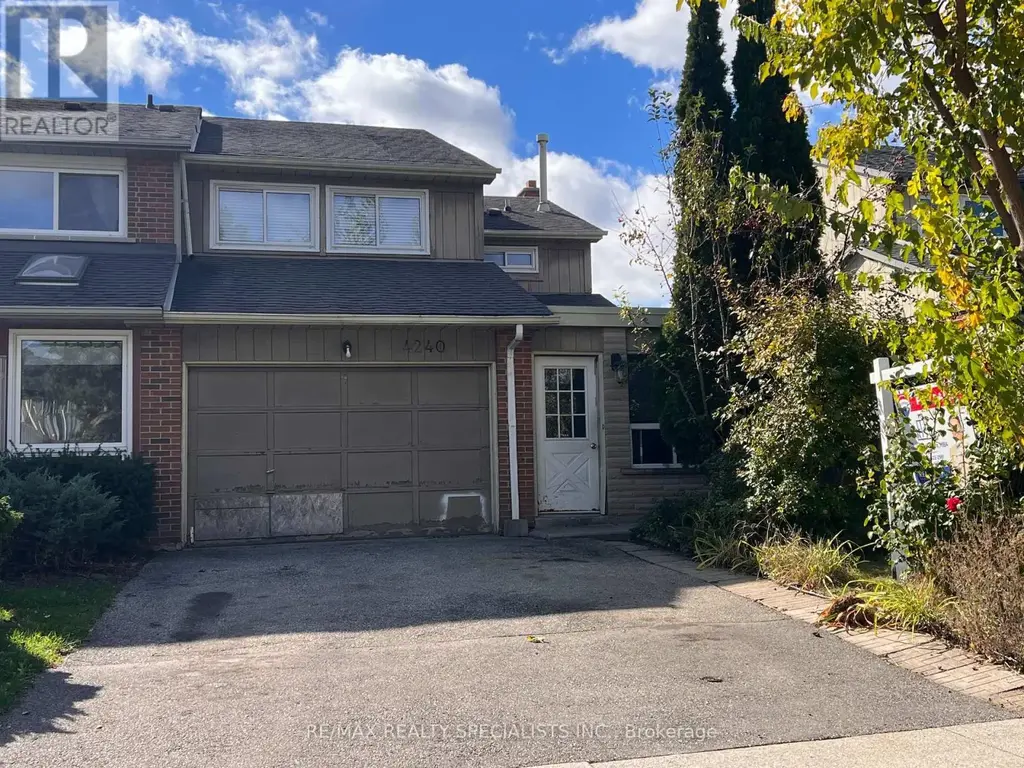4240 Thom Gardens, Mississauga (Erin Mills)
