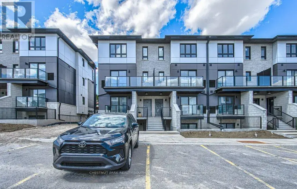 B11 - 410 Northfield Drive, Waterloo