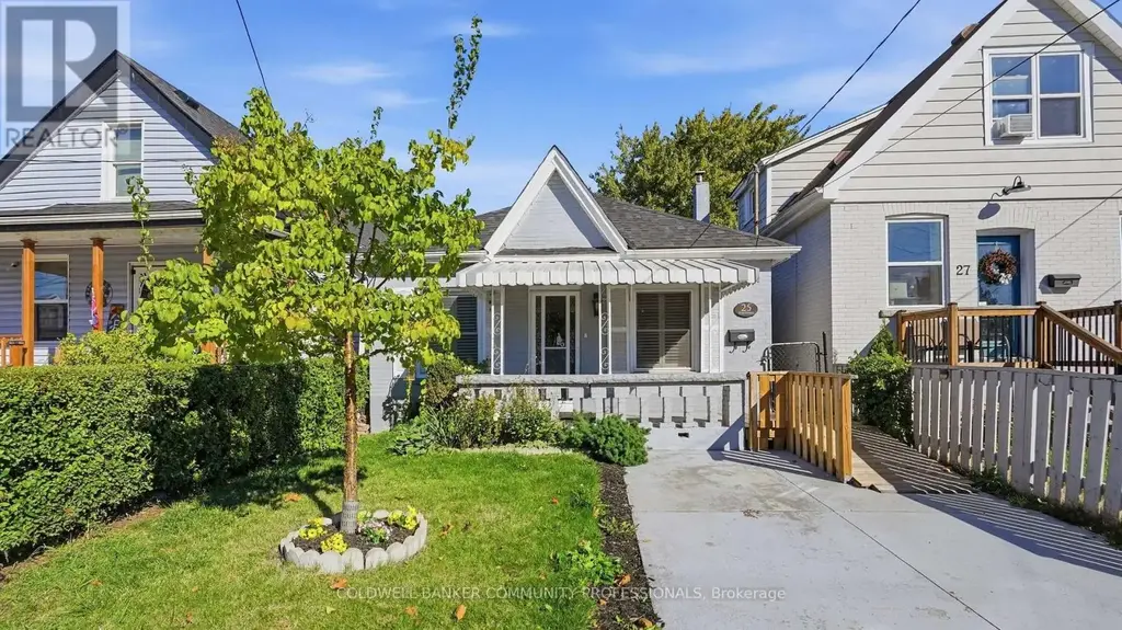 25 Hope Avenue, Hamilton (Crown Point)