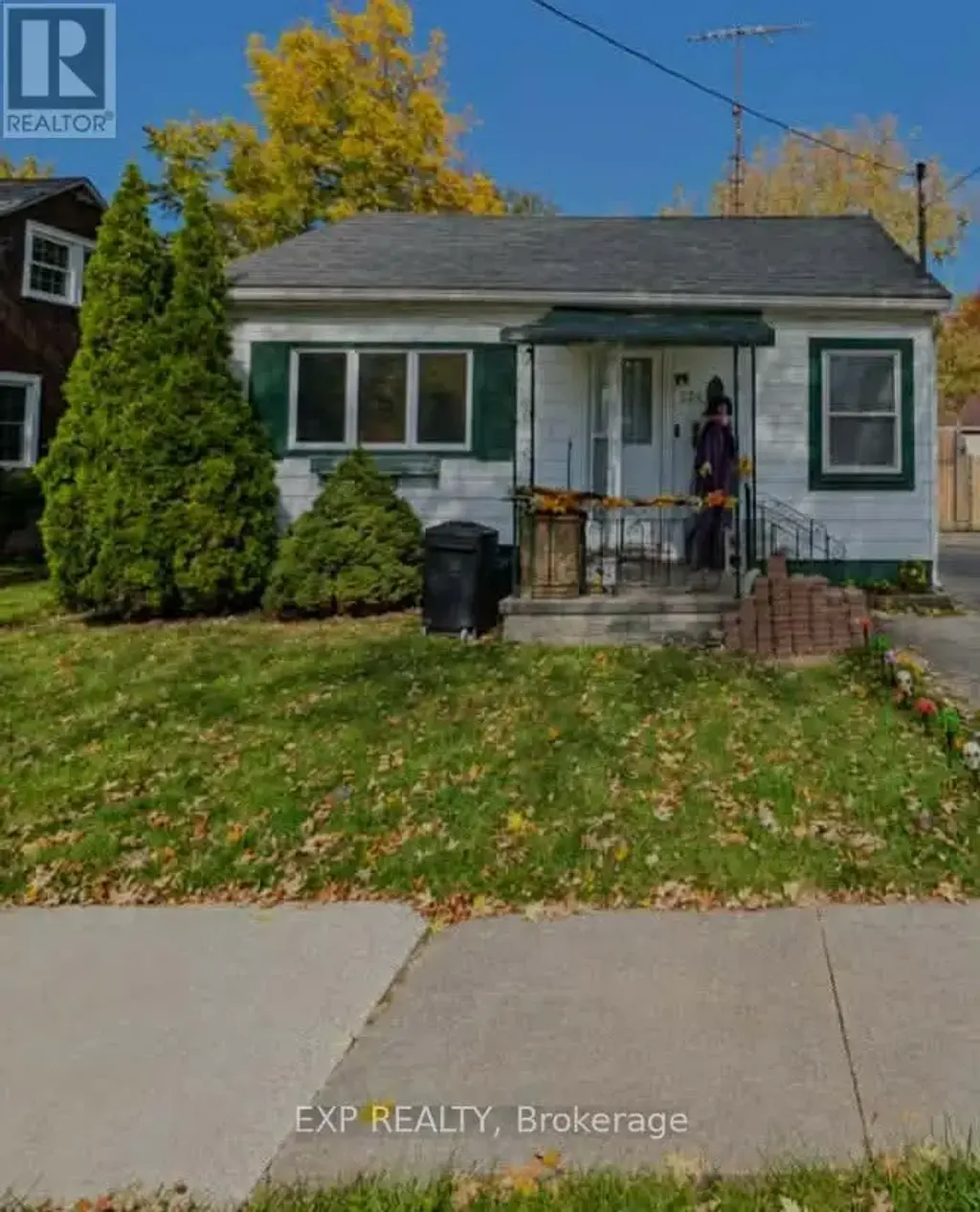 221 Henrietta Street N, Fort Erie (Central)