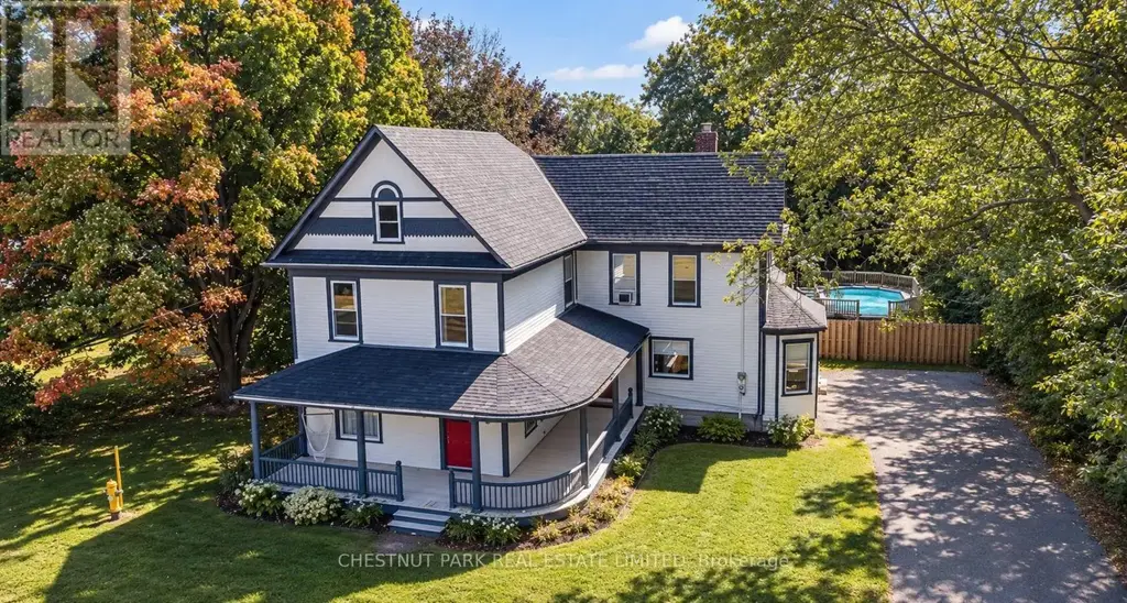 13435 Loyalist Parkway, Prince Edward County (Picton)