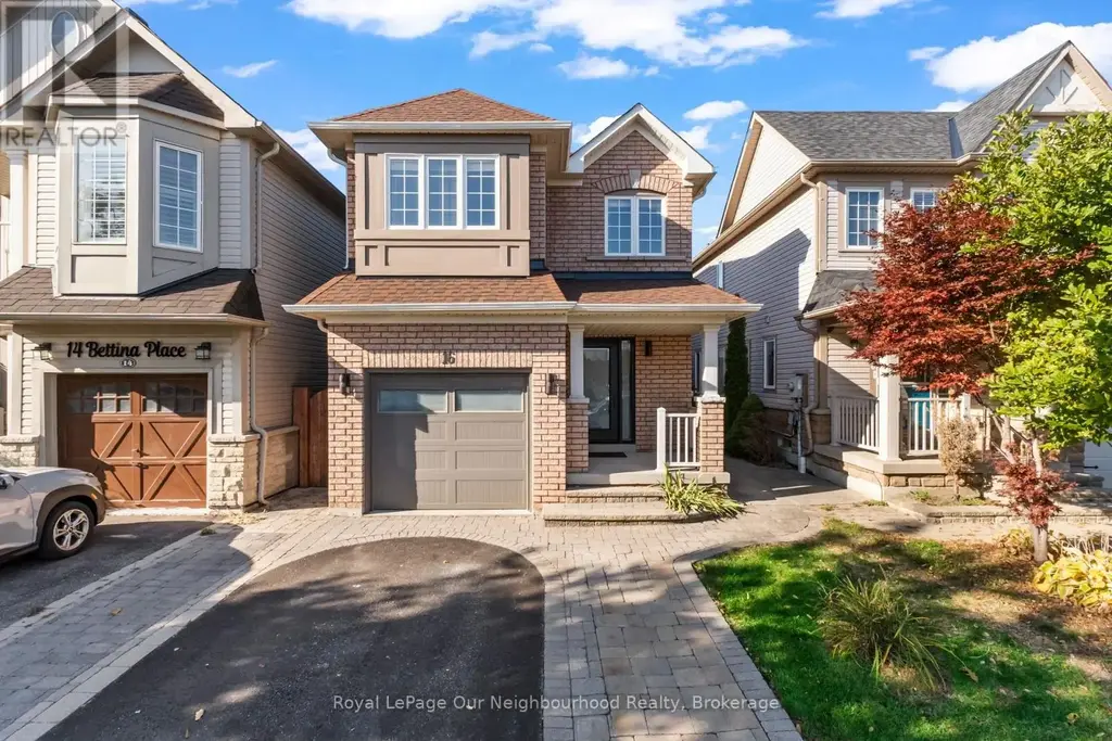 16 Bettina Place, Whitby (Rolling Acres)