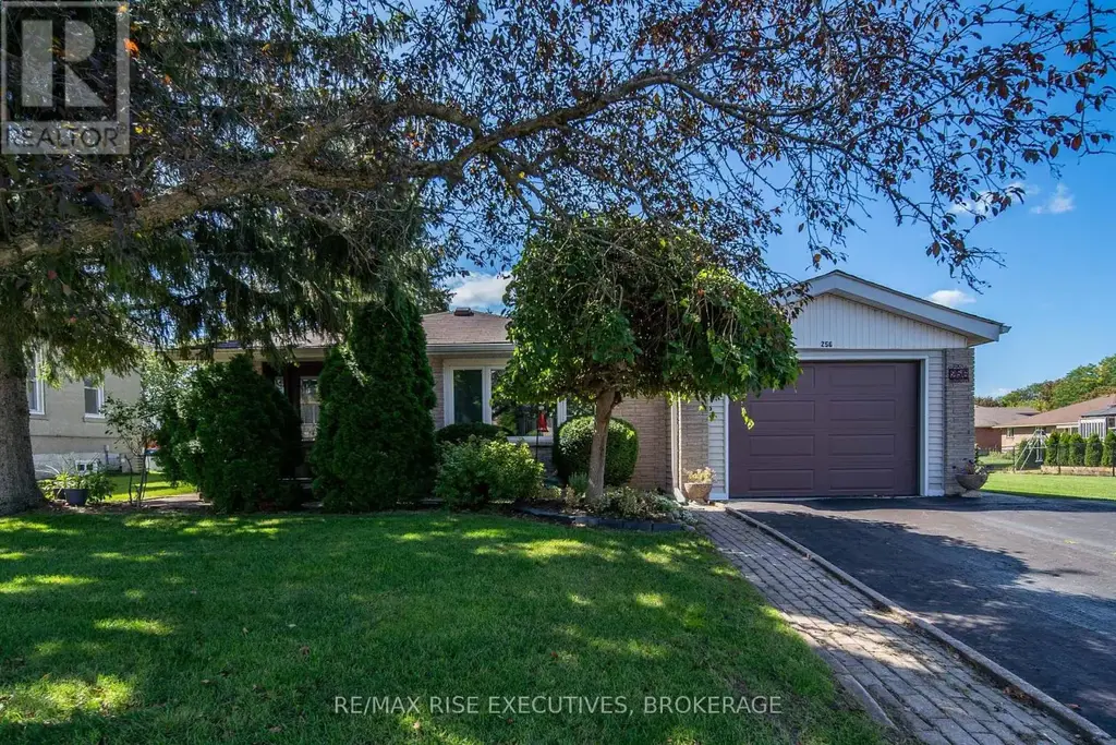 256 Palmer Road, Belleville (Belleville Ward)