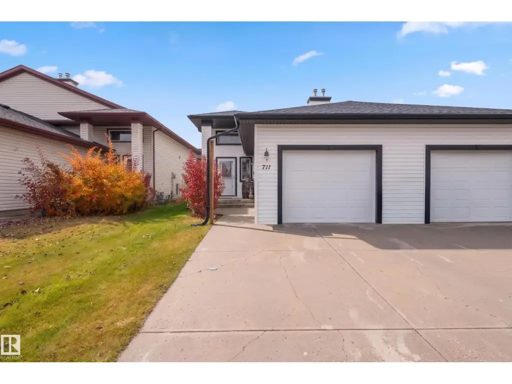 711 Kananaskis Dr, Devon