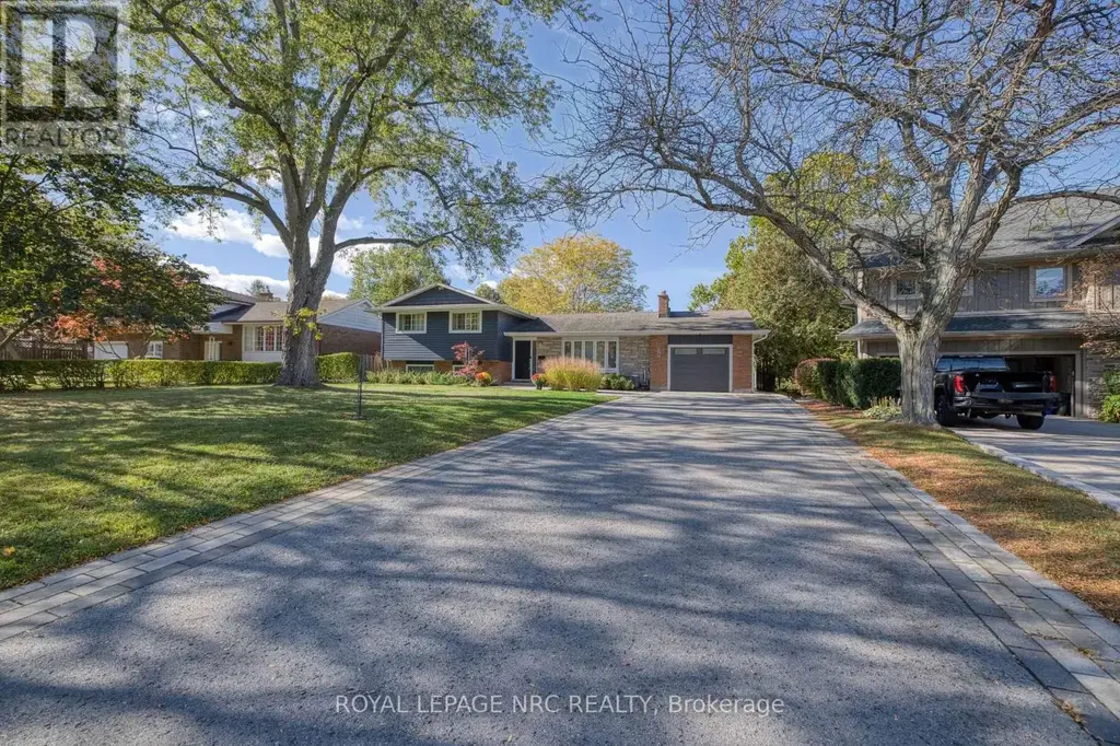16 Woodington Crescent, St. Catharines (Glendale/Glenridge)