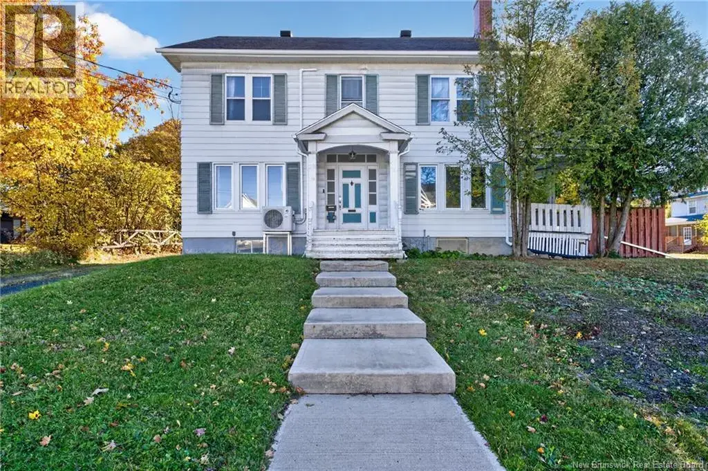 28 Dufferin Street, Campbellton