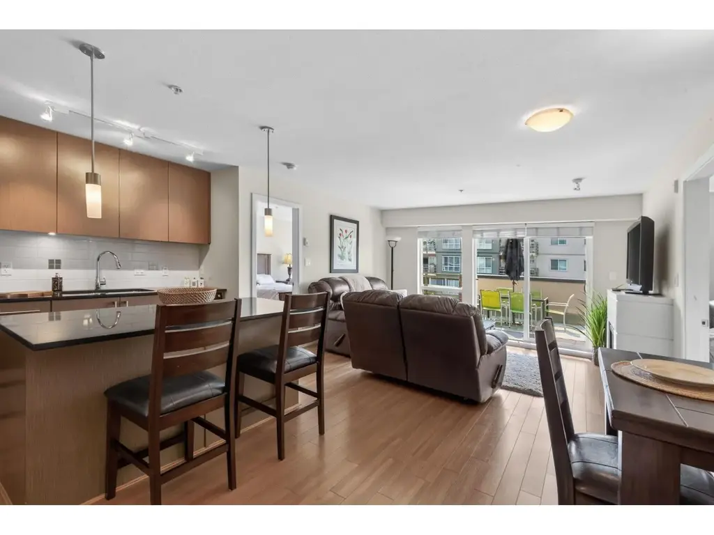 221 15745 Croydon Drive, Surrey
