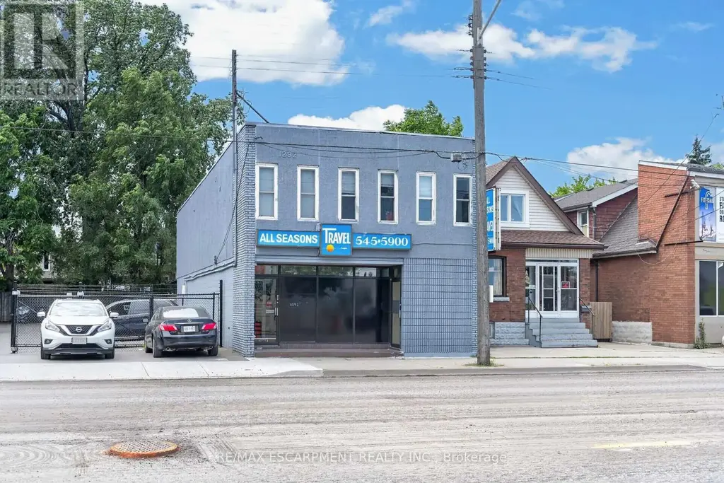 1292 Barton Street E, Hamilton (Crown Point)