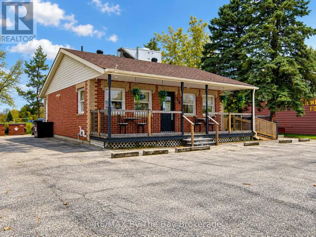 56 Yonge Street S, Springwater (Elmvale)