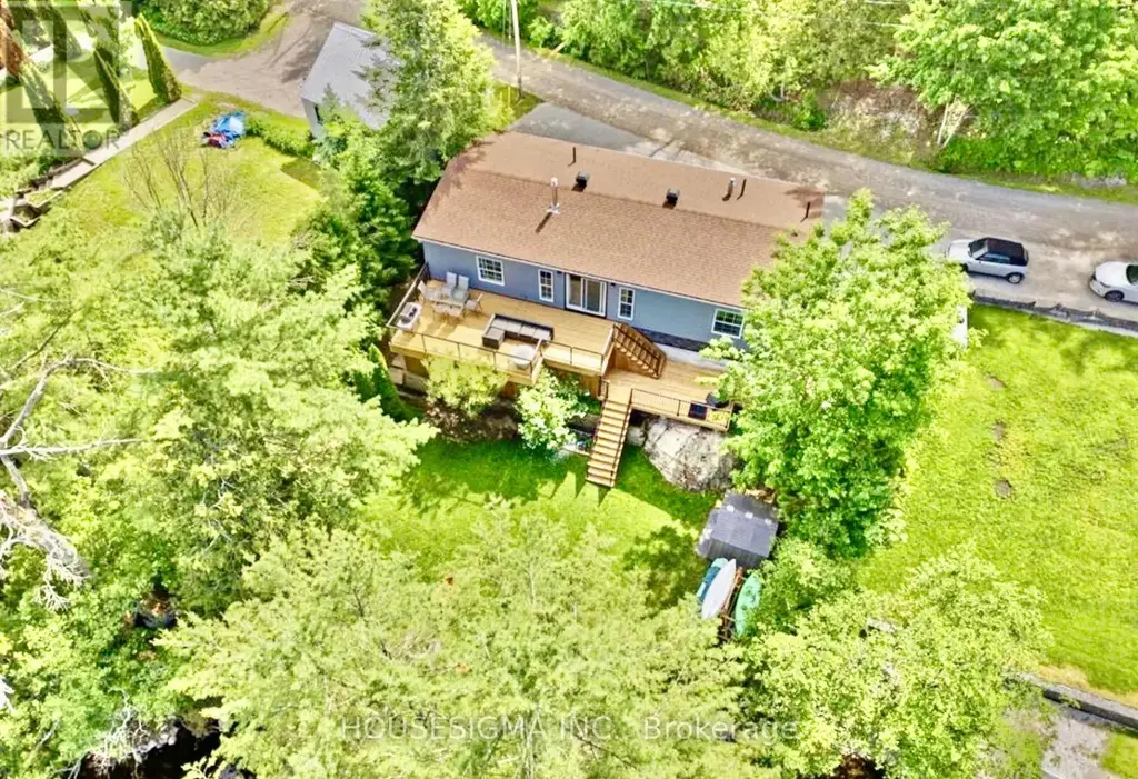 8168 Laidlaw Avenue, Ramara