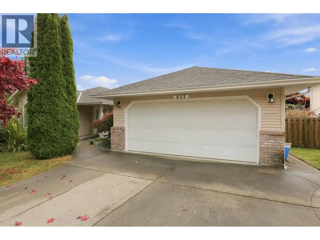 811 Aurora Way, Gibsons